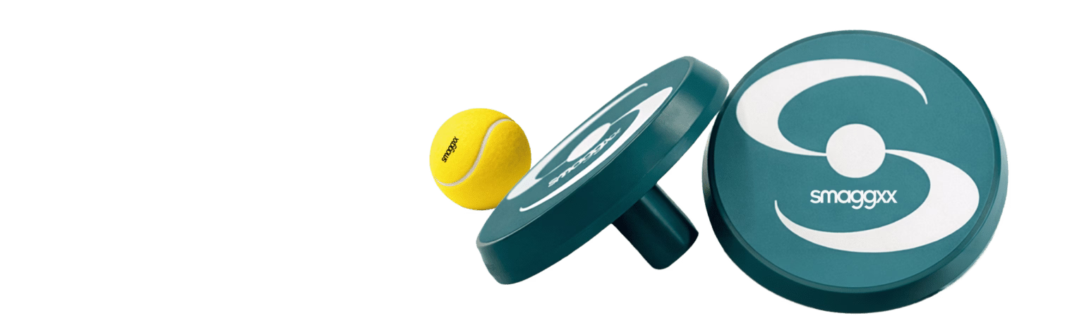 Two blue Smaggxx® Splates® with a yellow ball